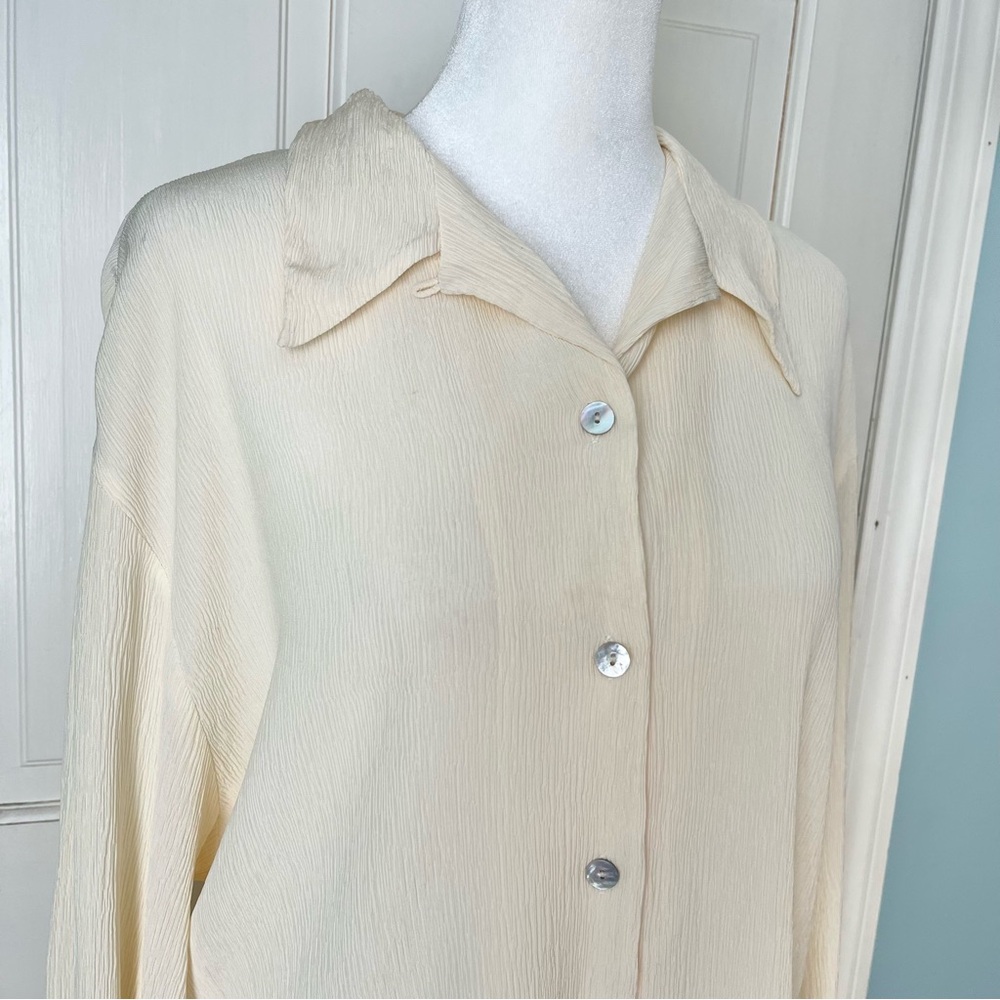 Vintage 100% Silk Butter Yellow Plisse Button Down Shirt Top Large Quiet Luxury - Picture 3 of 10